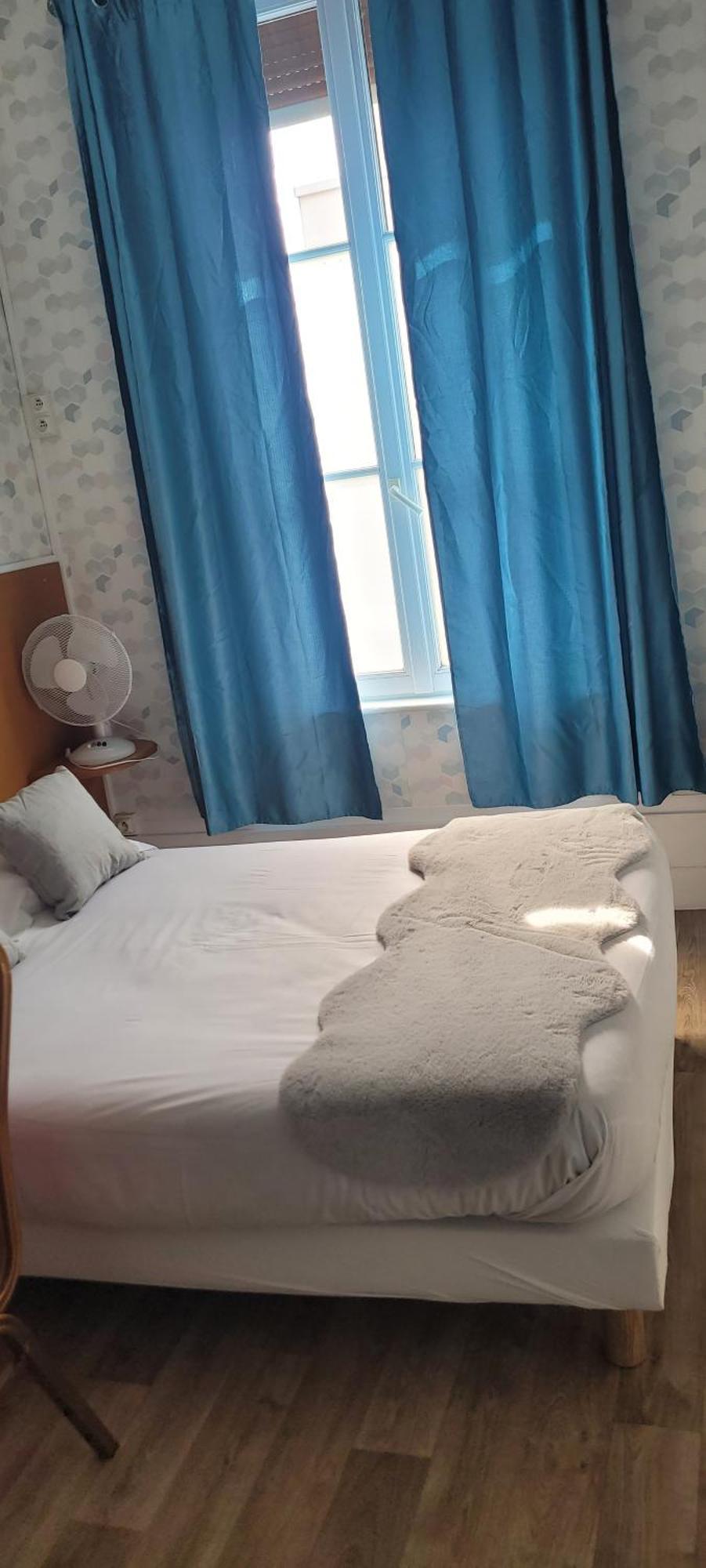 Hotel Central Anzac Ам'єн Екстер'єр фото